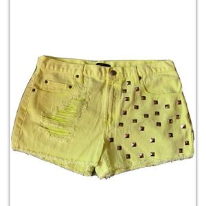 Forever 21 women’s yellow shorts size 31